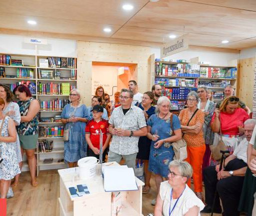 © Foto: Bernhard Bailer, Gernot Bluemel - Viele Besucherinnen und Besucher kamen zur Eröffnung